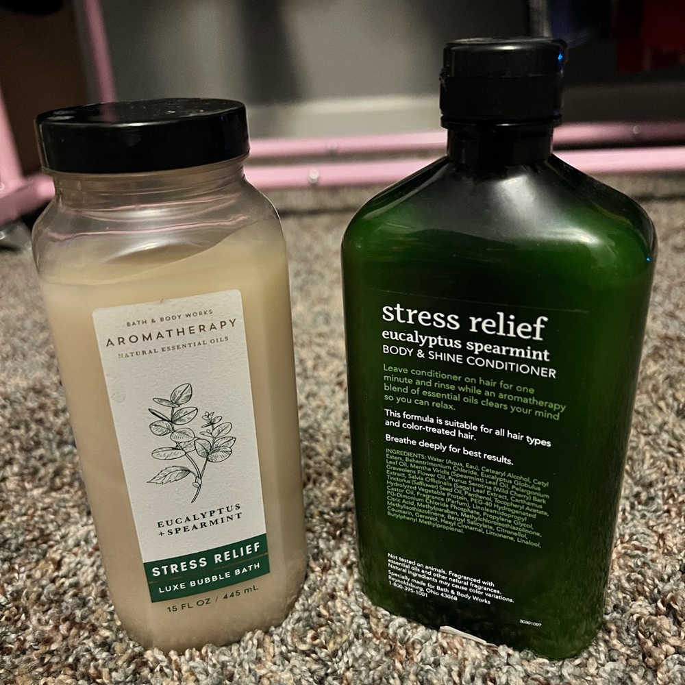 therapy Eucalyptus Spearmint Bath Duo lot of 2 stress relief